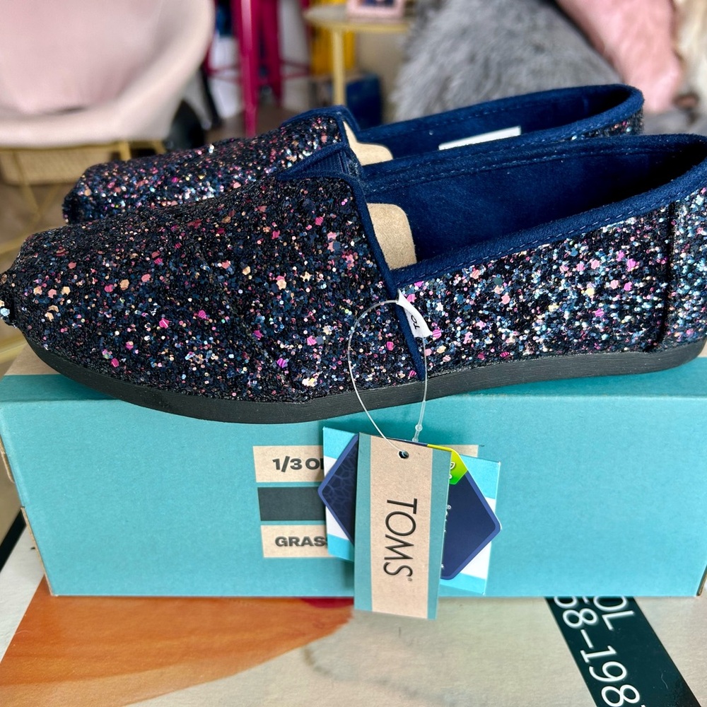 TOMS Alpargatas, Navy Glitter. NEW with Tags!